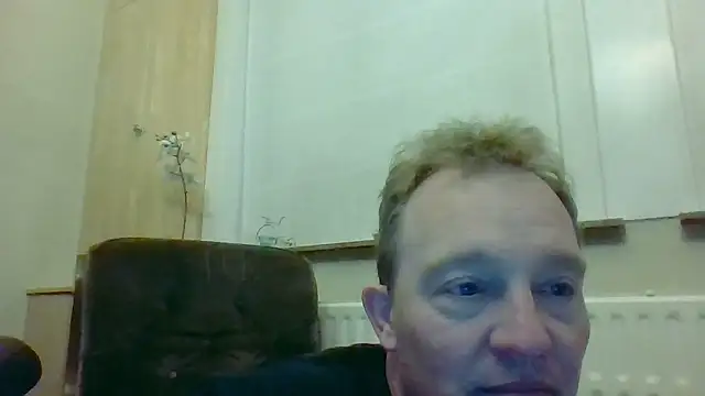 Snapshot of bertolini chatting on 01.17.26 bertolini online show from 01.17.26