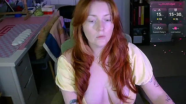 Snapshot of pinkmatter666 chatting on 01.11.25 pinkmatter666 online show from 01.11.25