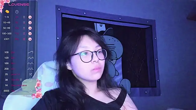 Snapshot of maydaykimmy chatting on 12.29.24 maydaykimmy online show from 12.29.24