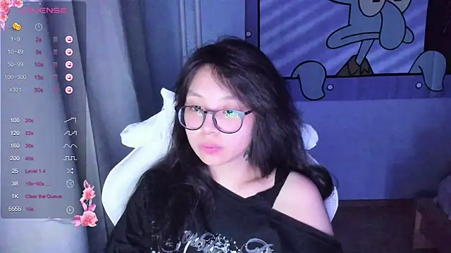 Snapshot of maydaykimmy chatting on 01.11.25 maydaykimmy online show from 01.11.25