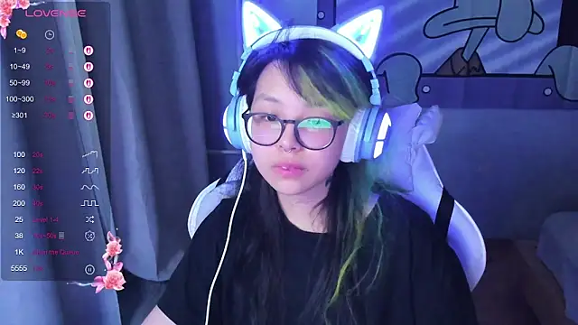 Snapshot of maydaykimmy chatting on 03.02.25 maydaykimmy online show from 03.02.25