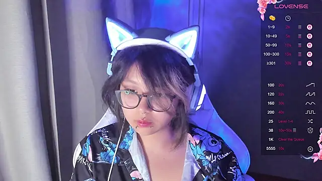 Snapshot of maydaykimmy chatting on 09.22.25 maydaykimmy online show from 09.22.25