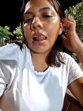 Snapshot of CanelitaPasion chatting on 12.04.24 CanelitaPasion online show from 12.04.24