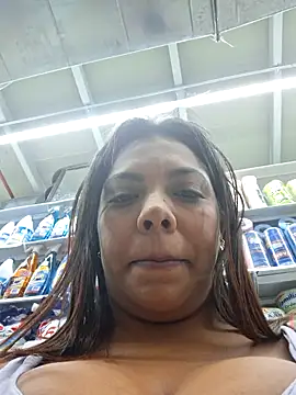 Snapshot of CanelitaPasion chatting on 02.24.25 CanelitaPasion online show from 02.24.25