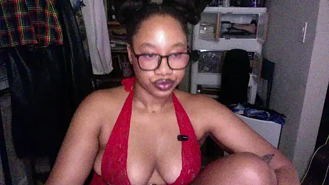 Snapshot of goddessdaisysky chatting on 09.21.25 goddessdaisysky online show from 09.21.25
