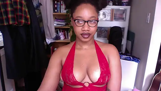 Snapshot of goddessdaisysky chatting on 09.21.25 goddessdaisysky online show from 09.21.25