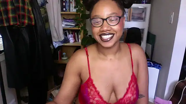 Snapshot of goddessdaisysky chatting on 09.23.25 goddessdaisysky online show from 09.23.25