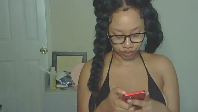 Snapshot of goddessdaisysky chatting on 10.17.25 goddessdaisysky online show from 10.17.25