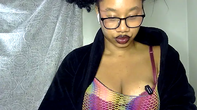 Snapshot of goddessdaisysky chatting on 12.14.25 goddessdaisysky online show from 12.14.25