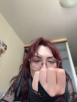 Evangeline Lawrence  online show from 04.19.26