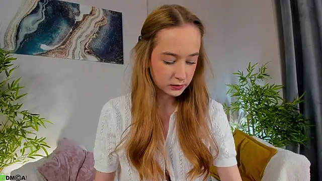 Snapshot of Sweett_Monica chatting on 11.14.25 Sweett Monica online show from 11.14.25