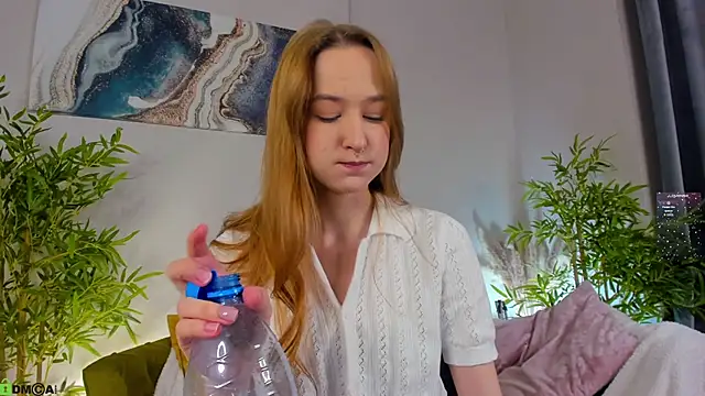 Snapshot of Sweett_Monica chatting on 11.16.25 Sweett Monica online show from 11.16.25