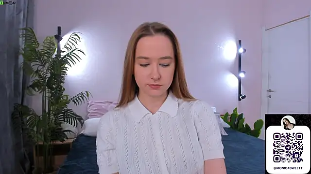 Snapshot of Sweett_Monica chatting on 05.22.26 Sweett Monica online show from 05.22.26