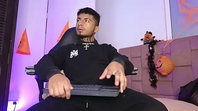 JuanCamiilo 66 online show from 11.05.25