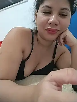 Snapshot of Yara0k chatting on 02.27.26 Yara0k online show from 02.27.26