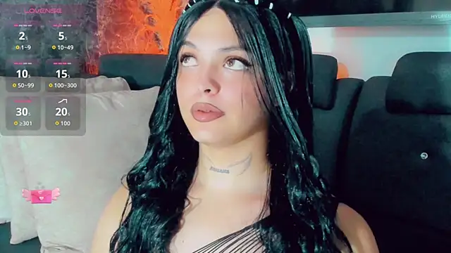 Emmaa Saenz  online show from 05.31.26