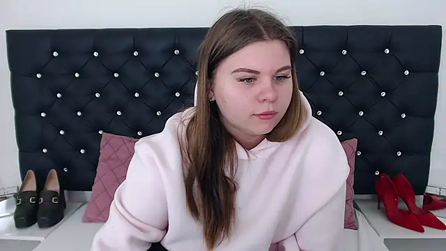 Snapshot of AbbyPleasure chatting on 02.11.25 AbbyPleasure online show from 02.11.25