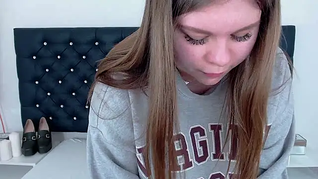 Snapshot of AbbyPleasure chatting on 02.26.25 AbbyPleasure online show from 02.26.25