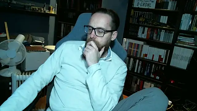 Snapshot of MeSteff chatting on 12.25.24 MeSteff online show from 12.25.24