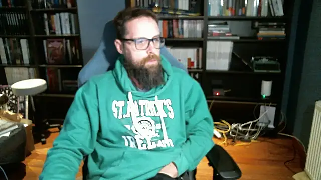 Snapshot of MeSteff chatting on 03.22.25 MeSteff online show from 03.22.25