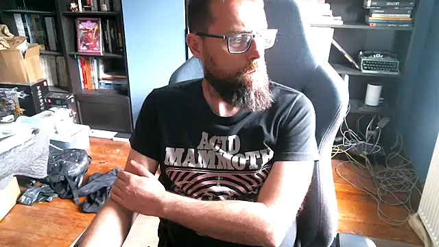 Snapshot of MeSteff chatting on 10.10.25 MeSteff online show from 10.10.25