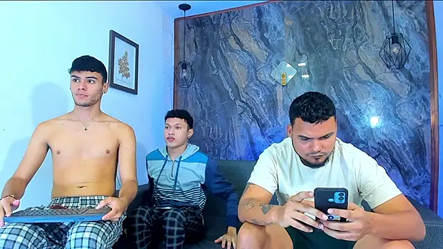 Snapshot of liam_genner_ chatting on 01.20.25 liam genner online show from 01.20.25