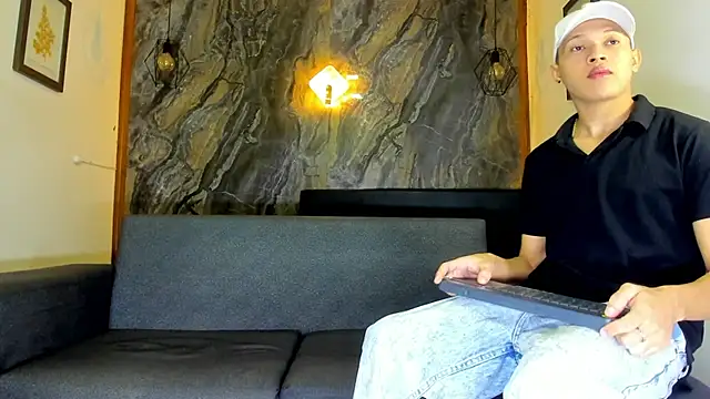 Snapshot of liam_genner_ chatting on 02.07.25 liam genner online show from 02.07.25