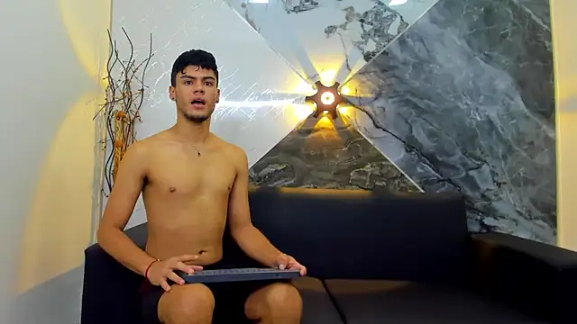 Snapshot of liam_genner_ chatting on 02.10.25 liam genner online show from 02.10.25