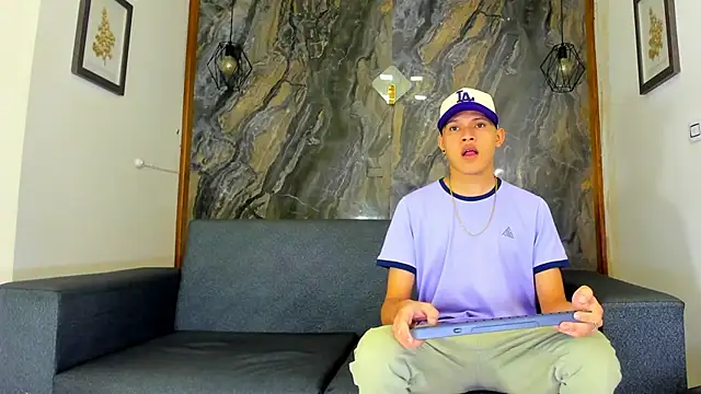 Snapshot of liam_genner_ chatting on 02.14.25 liam genner online show from 02.14.25