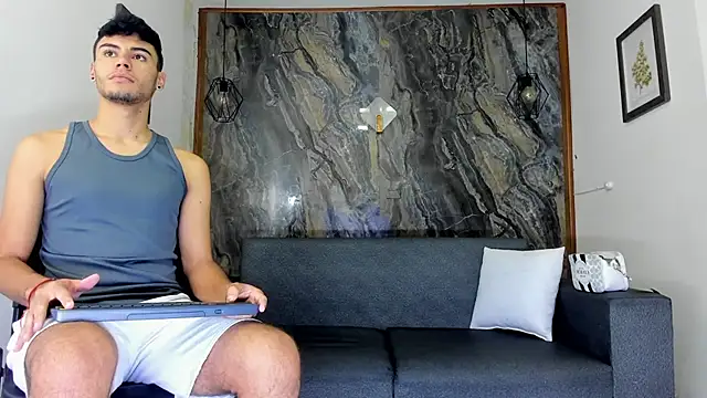 Snapshot of liam_genner_ chatting on 02.20.25 liam genner online show from 02.20.25