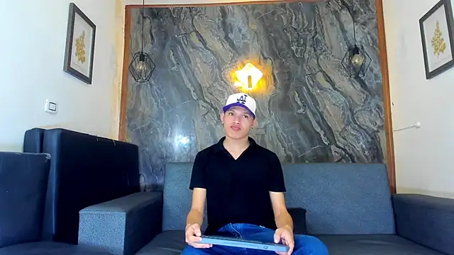 Snapshot of liam_genner_ chatting on 02.21.25 liam genner online show from 02.21.25