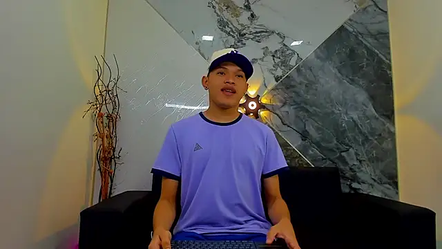 Snapshot of liam_genner_ chatting on 02.24.25 liam genner online show from 02.24.25