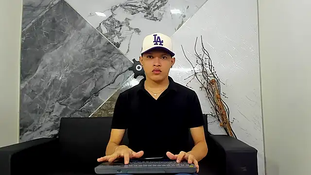 Snapshot of liam_genner_ chatting on 03.05.25 liam genner online show from 03.05.25