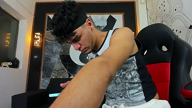 Snapshot of liam_genner_ chatting on 03.10.25 liam genner online show from 03.10.25