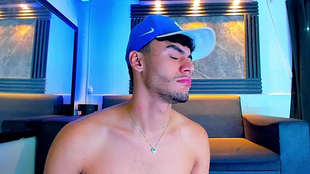 Snapshot of liam_genner_ chatting on 09.20.25 liam genner online show from 09.20.25