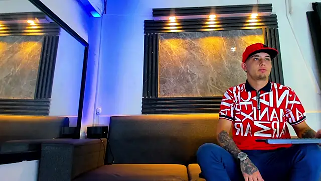 Snapshot of liam_genner_ chatting on 09.25.25 liam genner online show from 09.25.25