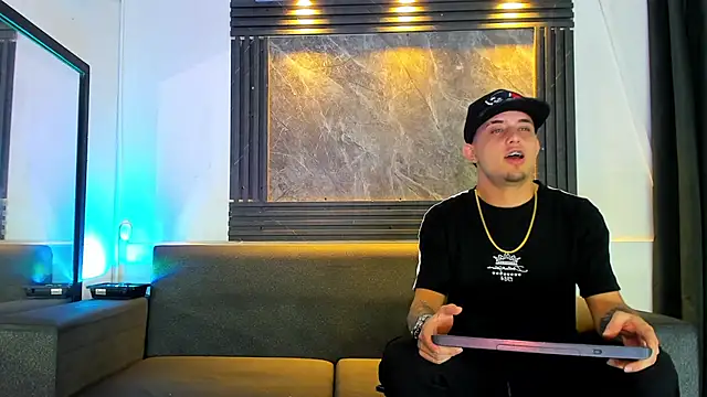 Snapshot of liam_genner_ chatting on 09.27.25 liam genner online show from 09.27.25