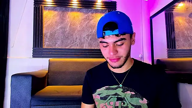 Snapshot of liam_genner_ chatting on 10.12.25 liam genner online show from 10.12.25