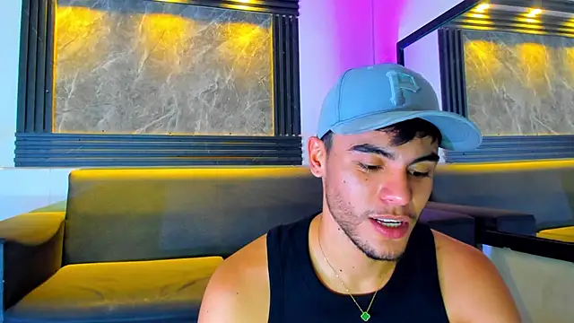 Snapshot of liam_genner_ chatting on 11.03.25 liam genner online show from 11.03.25