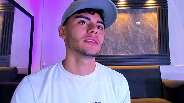 Snapshot of liam_genner_ chatting on 11.10.25 liam genner online show from 11.10.25