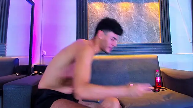 Snapshot of liam_genner_ chatting on 11.12.25 liam genner online show from 11.12.25