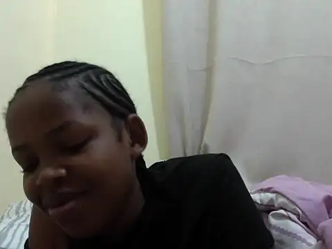 Snapshot of queen-sasha chatting on 05.10.26 queen-sasha online show from 05.10.26