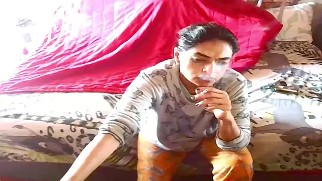 Snapshot of Indian_Blaze00 chatting on 12.21.25 Indian Blaze00 online show from 12.21.25