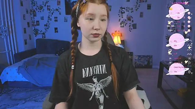 Snapshot of CallMeEffy1 chatting on 10.26.25 CallMeEffy1 online show from 10.26.25