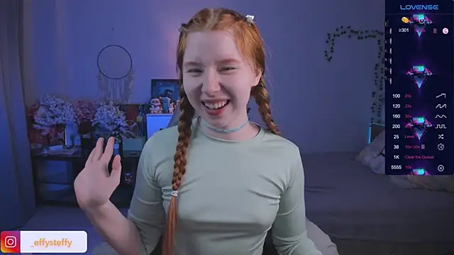 Snapshot of CallMeEffy1 chatting on 11.06.25 CallMeEffy1 online show from 11.06.25