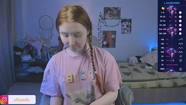 Snapshot of CallMeEffy1 chatting on 12.16.25 CallMeEffy1 online show from 12.16.25