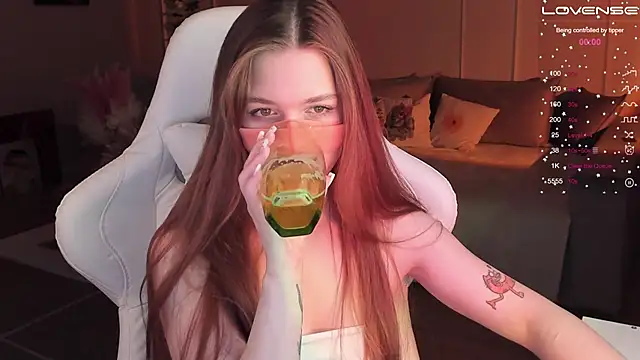 Frau Lina online show from 02.06.25