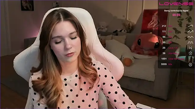 Snapshot of Frau_Lina chatting on 12.03.25 Frau Lina online show from 12.03.25