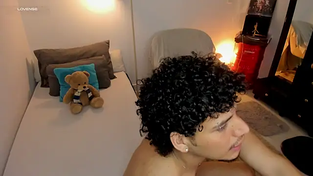 Curlblue online show from 09.13.25