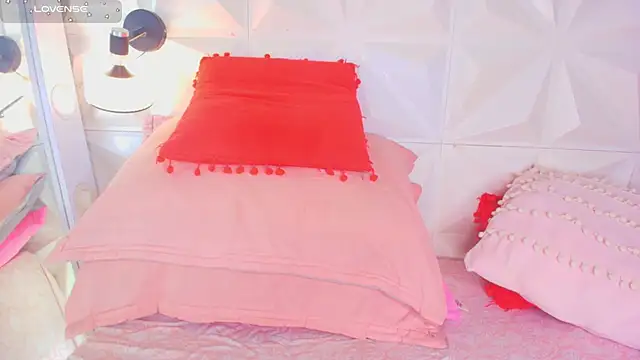 Snapshot of cute_latinaxxx chatting on 05.23.26 cute latinaxxx online show from 05.23.26